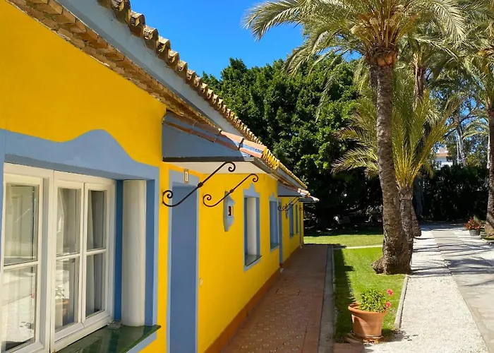 Апарт-отель Cortijo La Saleta Banus 2*